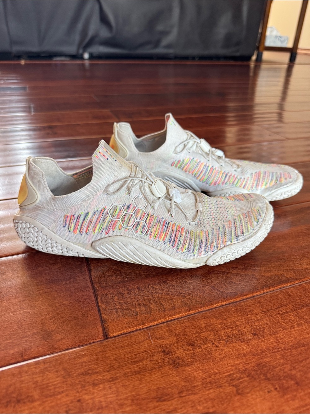 Vivo Barefoot Motus Neutral Knit Sneakers with Rainbow Accents womens 39 or 8.5